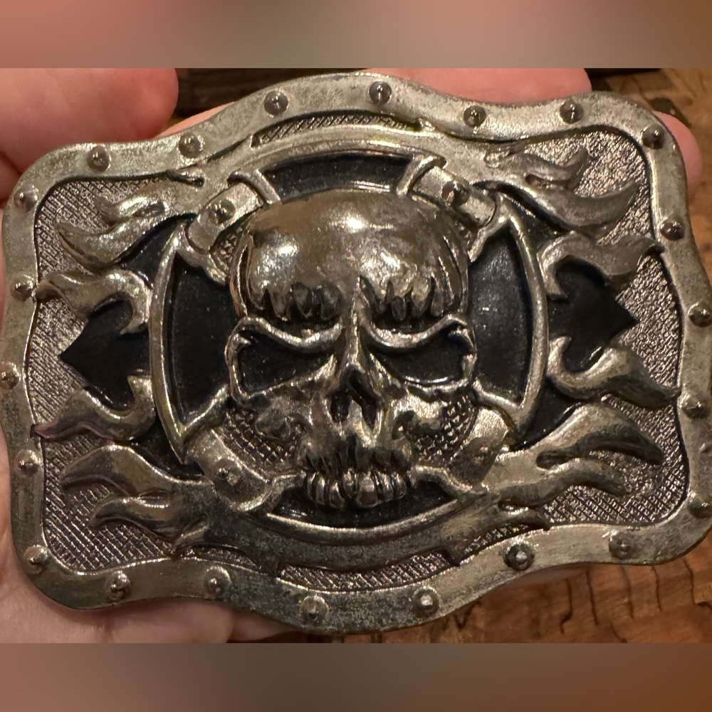 Tandy Leather Silver Skull Flame Metal 3.5" X 2.5" Belt Buckle
